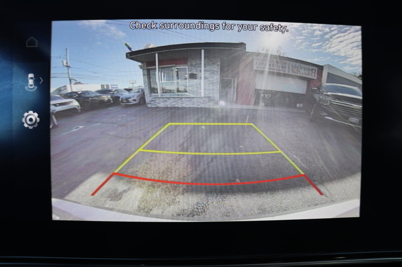 Used 2024 Hyundai Elantra SEL image 29