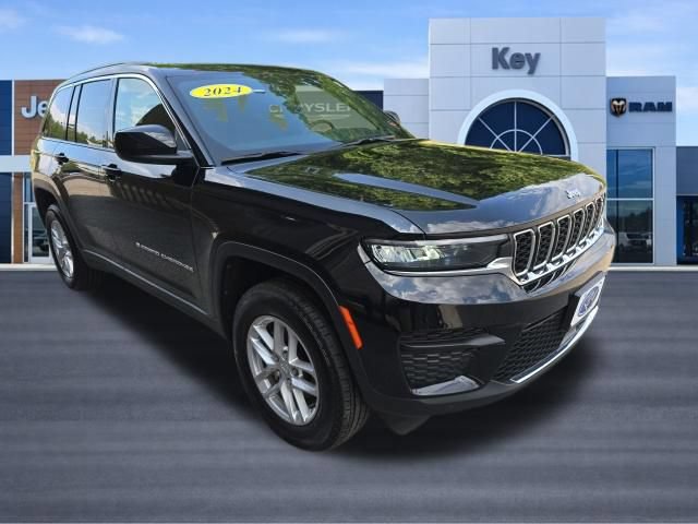 Used 2024 Jeep Grand Cherokee Laredo X w/ Luxury Tech Group I AWD/4WD image 3