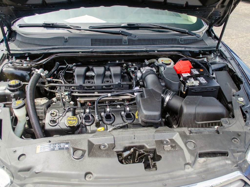 Used 2017 Ford Taurus SE FWD image 10