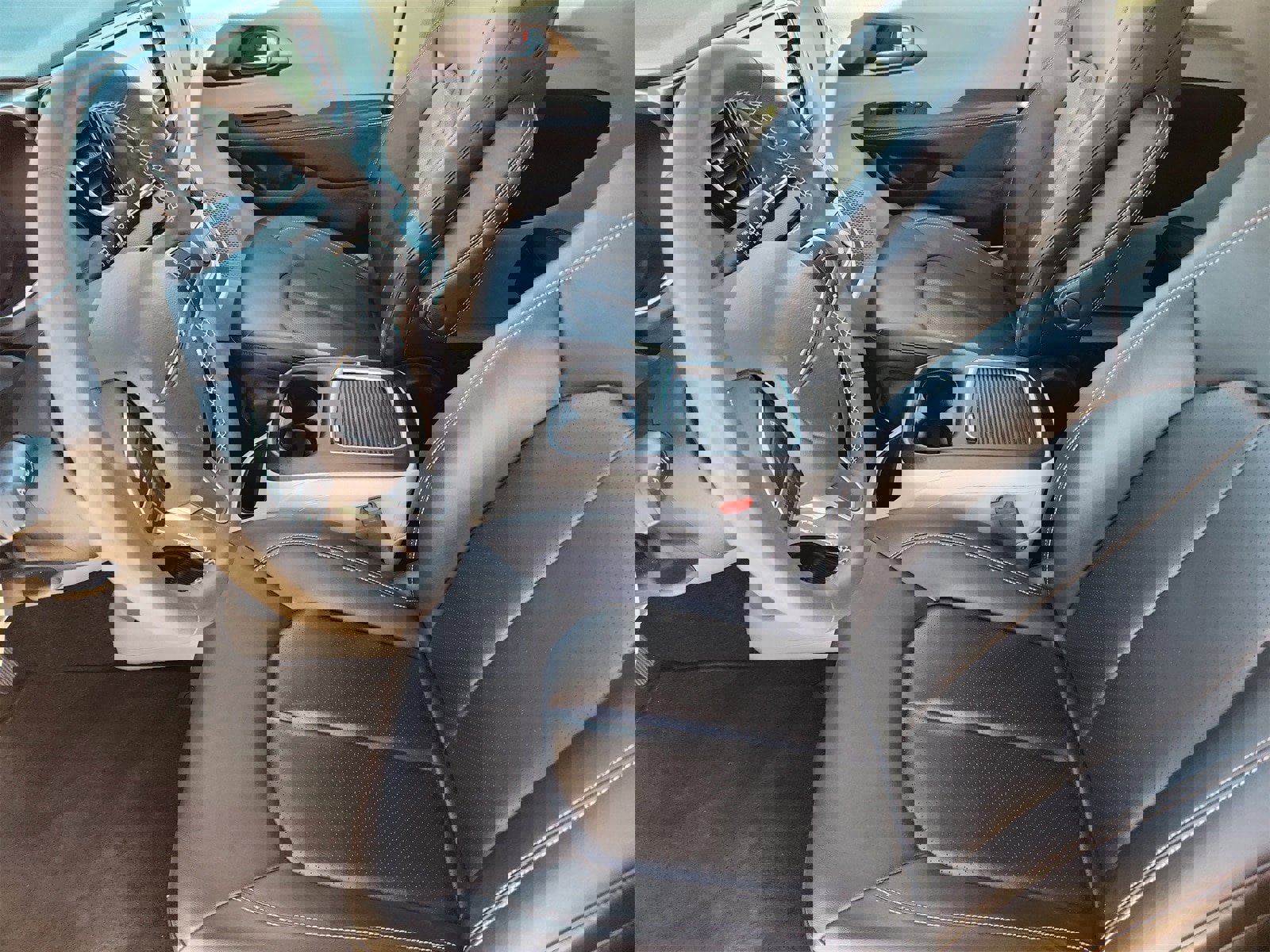 Used 2024 Chrysler Pacifica Touring-L image 13