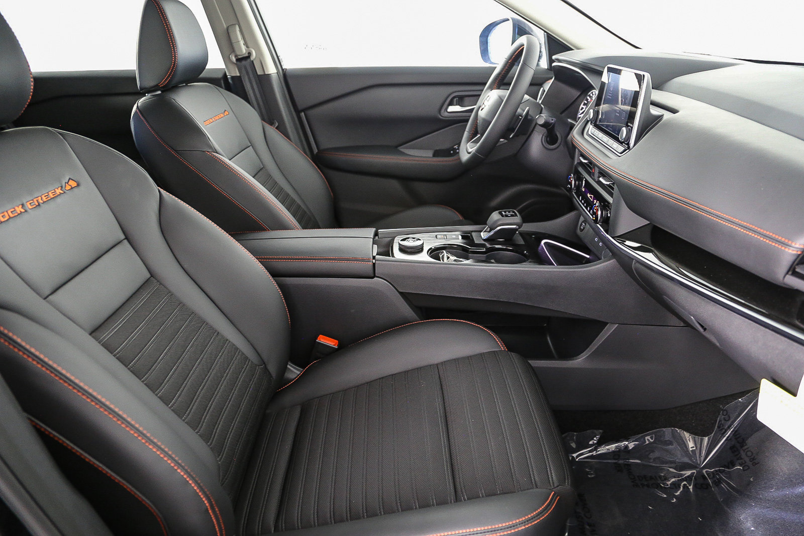 New 2025 Nissan Rogue SV w/ Rock Creek Premium Package AWD/4WD image 18