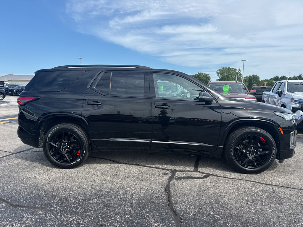 Certified 2022 Chevrolet Traverse Premier w/ Redline Edition AWD/4WD image 4