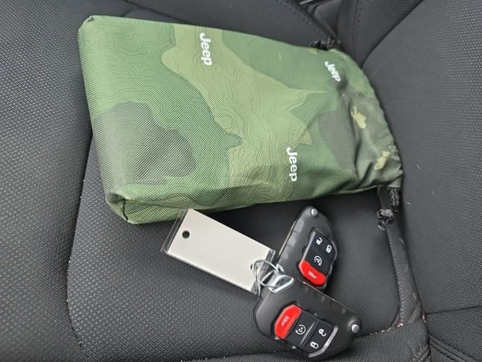 Used 2021 Jeep Wrangler Unlimited Sport image 18