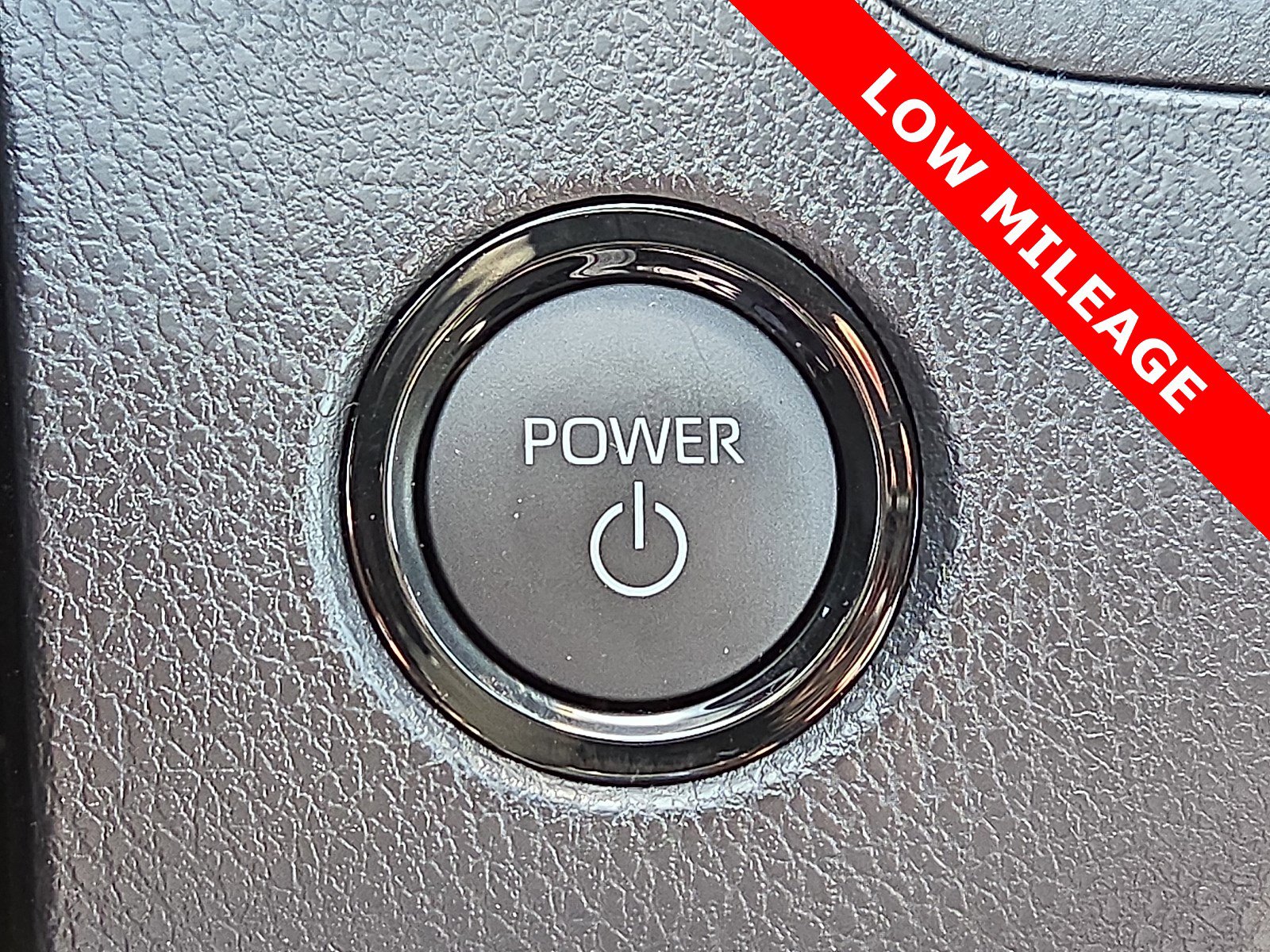 Used 2025 Toyota Camry SE FWD image 20