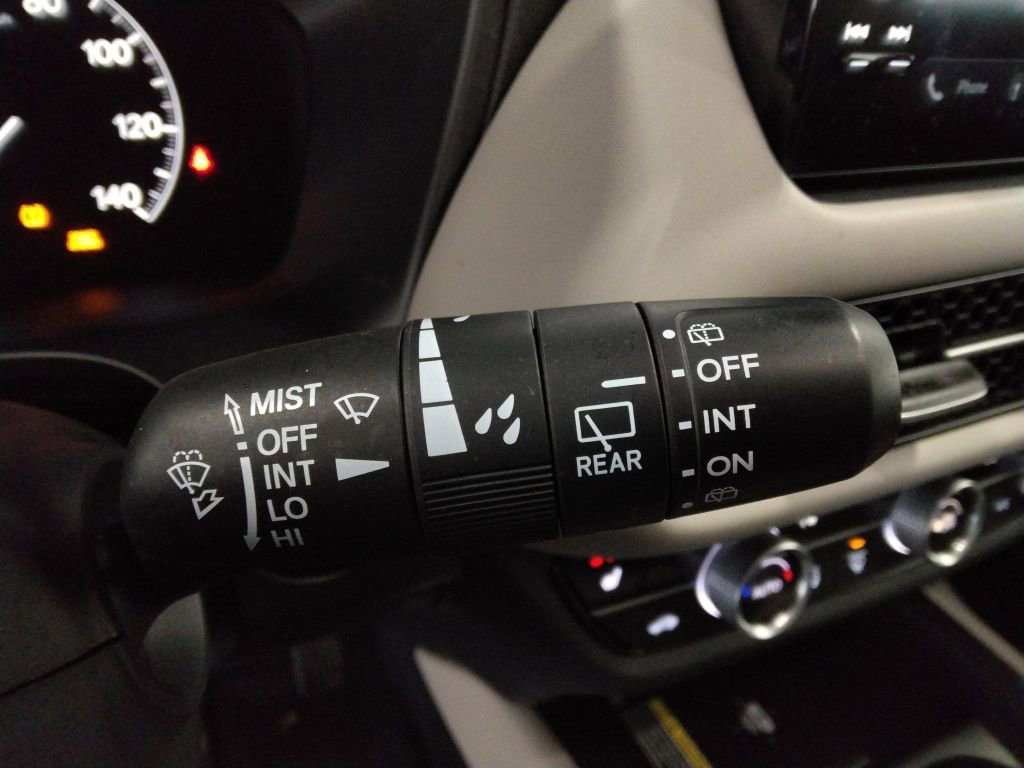 Used 2023 Honda HR-V EX-L image 17