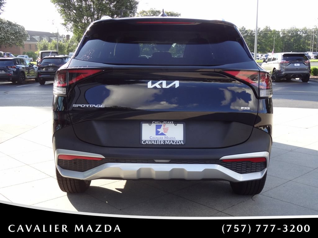 Used 2025 Kia Sportage EX AWD/4WD image 5