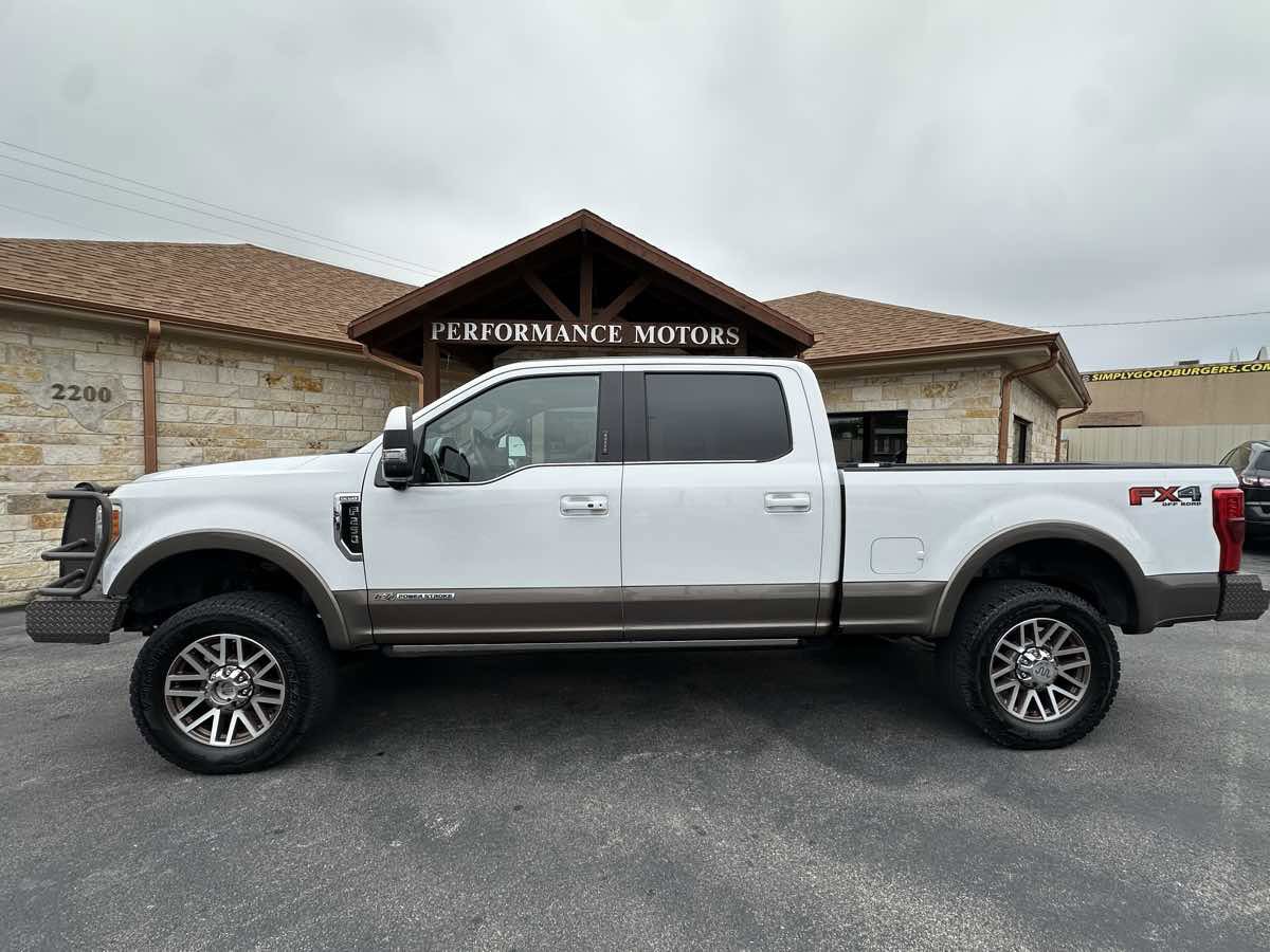 Used 2019 Ford F250 King Ranch w/ King Ranch Ultimate Package AWD/4WD image 2