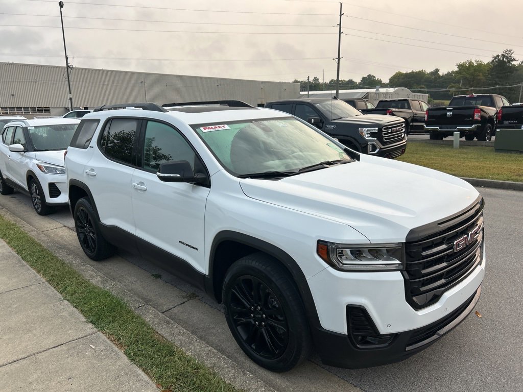 Used 2022 GMC Acadia SLT w/ Elevation Edition image 3