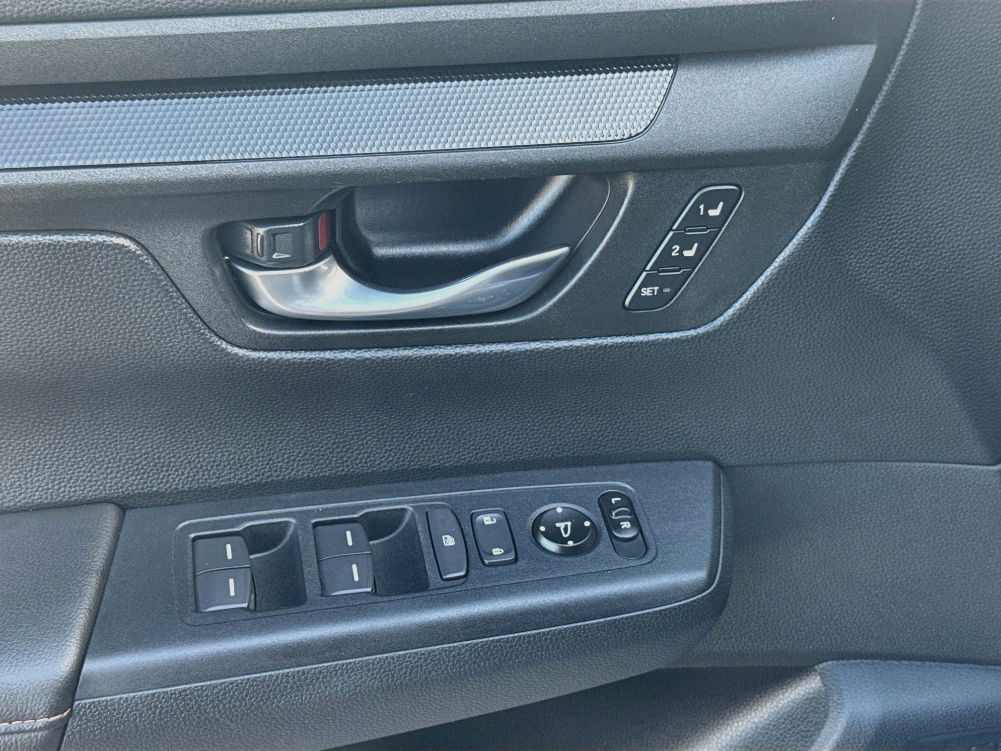 Certified 2025 Honda CR-V Sport-L image 16