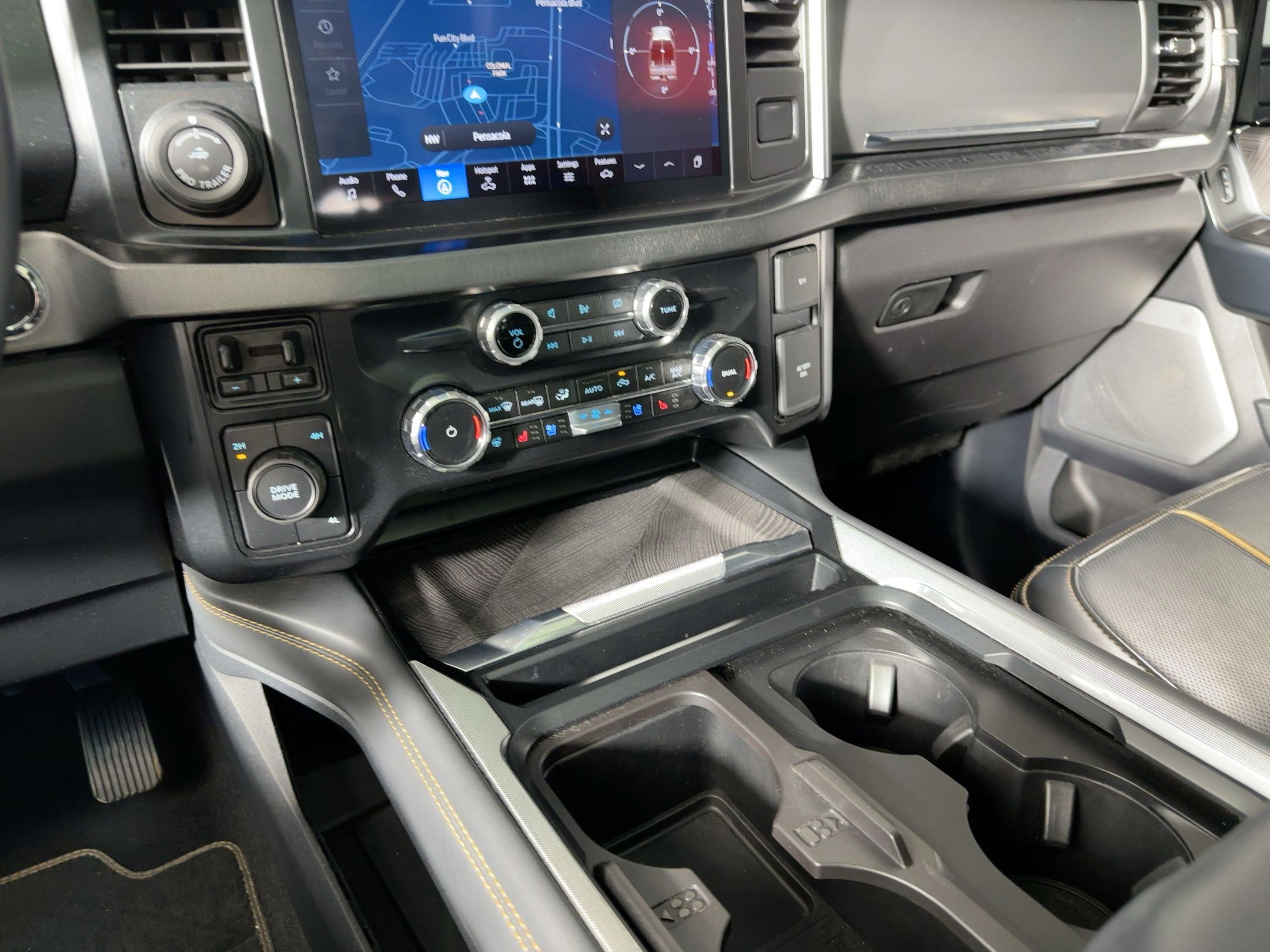 Used 2024 Ford F250 Platinum image 25