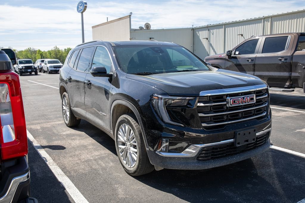 Used 2024 GMC Acadia Elevation w/ Luxury Package image 3