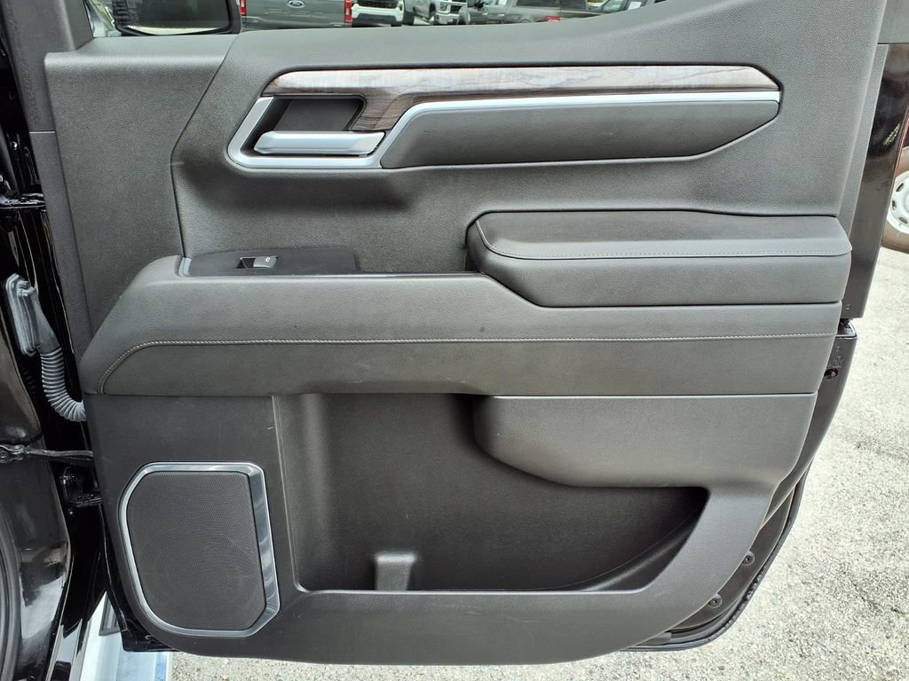 Used 2022 Chevrolet Silverado 1500 LTZ RWD image 15