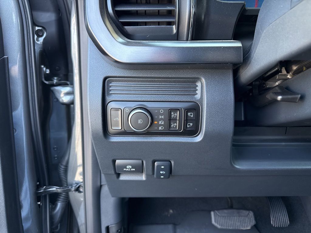 New 2026 Ford F450 Lariat image 13