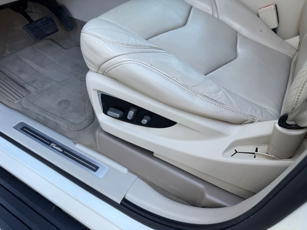 Used 2015 Cadillac Escalade ESV Premium image 32