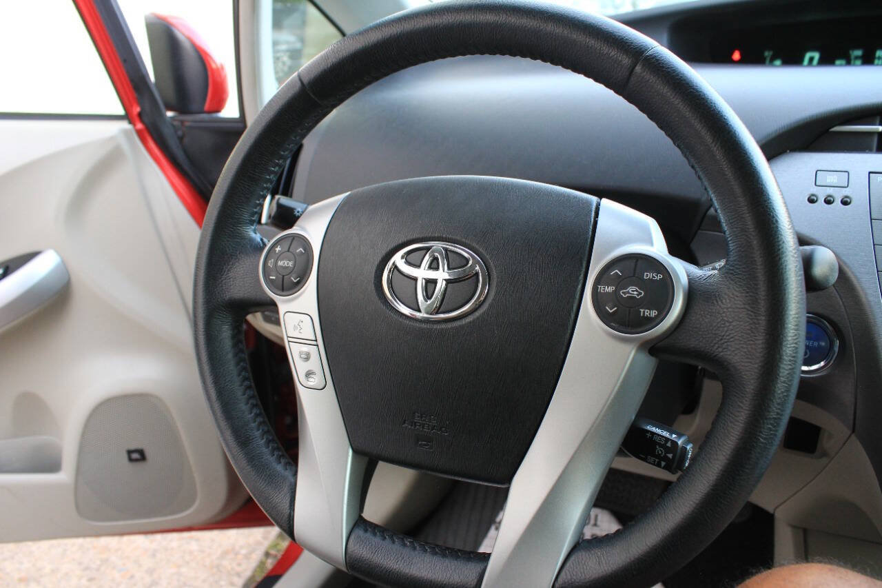 Used 2014 Toyota Prius Four FWD image 22