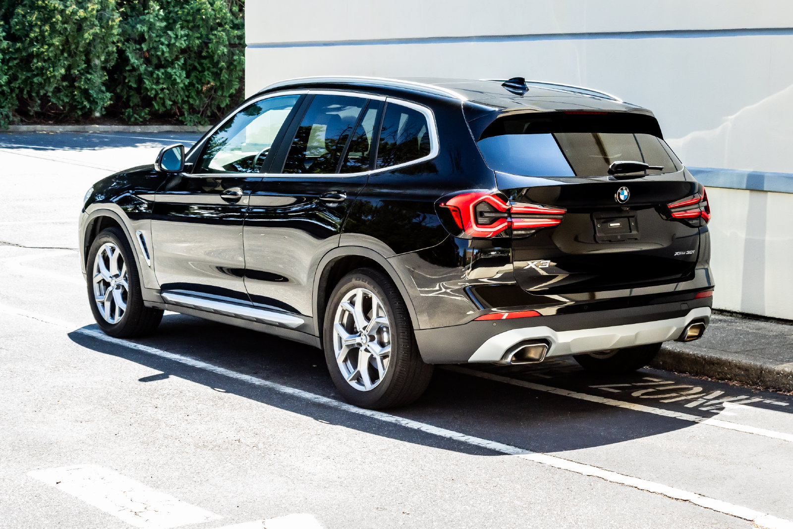 Used 2023 BMW X3 xDrive30i w/ Convenience Package AWD/4WD image 5