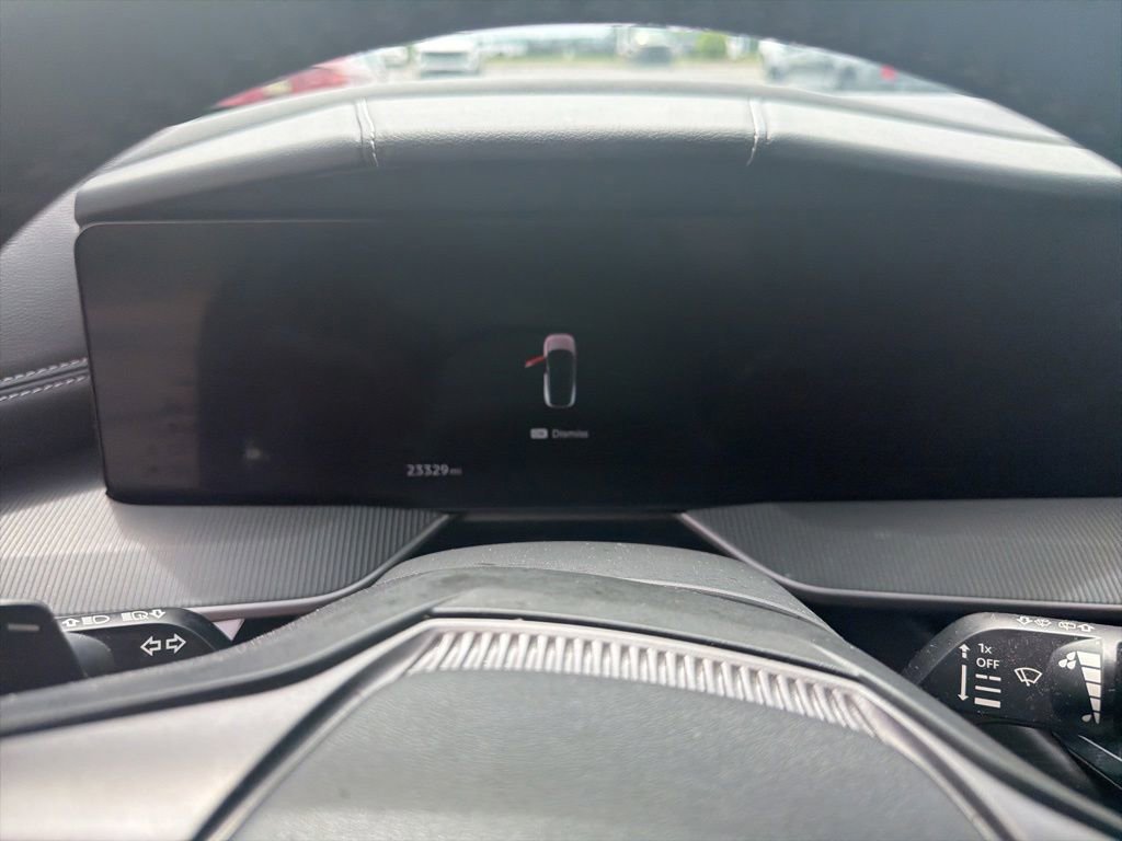 Used 2025 Nissan Murano SV AWD/4WD image 13