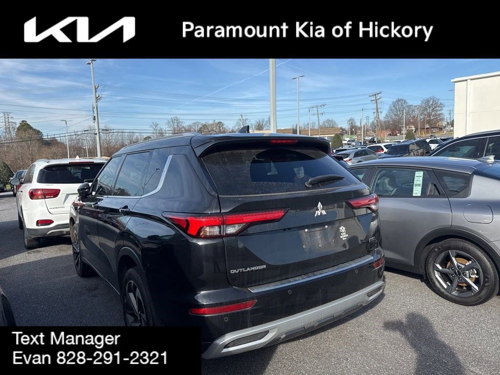 Used 2022 Mitsubishi Outlander SEL image 5