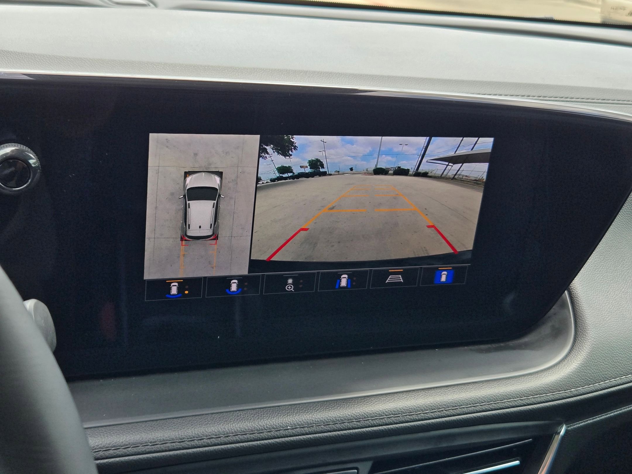 Certified 2025 Buick Encore GX Sport Touring w/ Advanced Technology Package FWD image 16