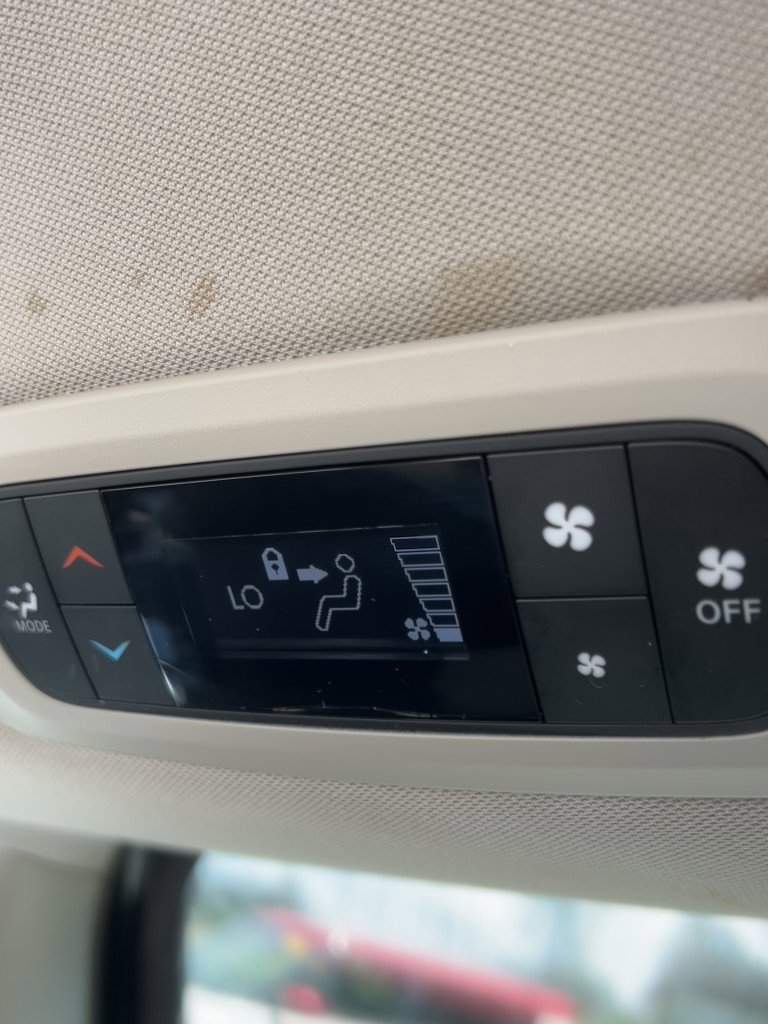Used 2017 Chrysler Pacifica Touring FWD image 20