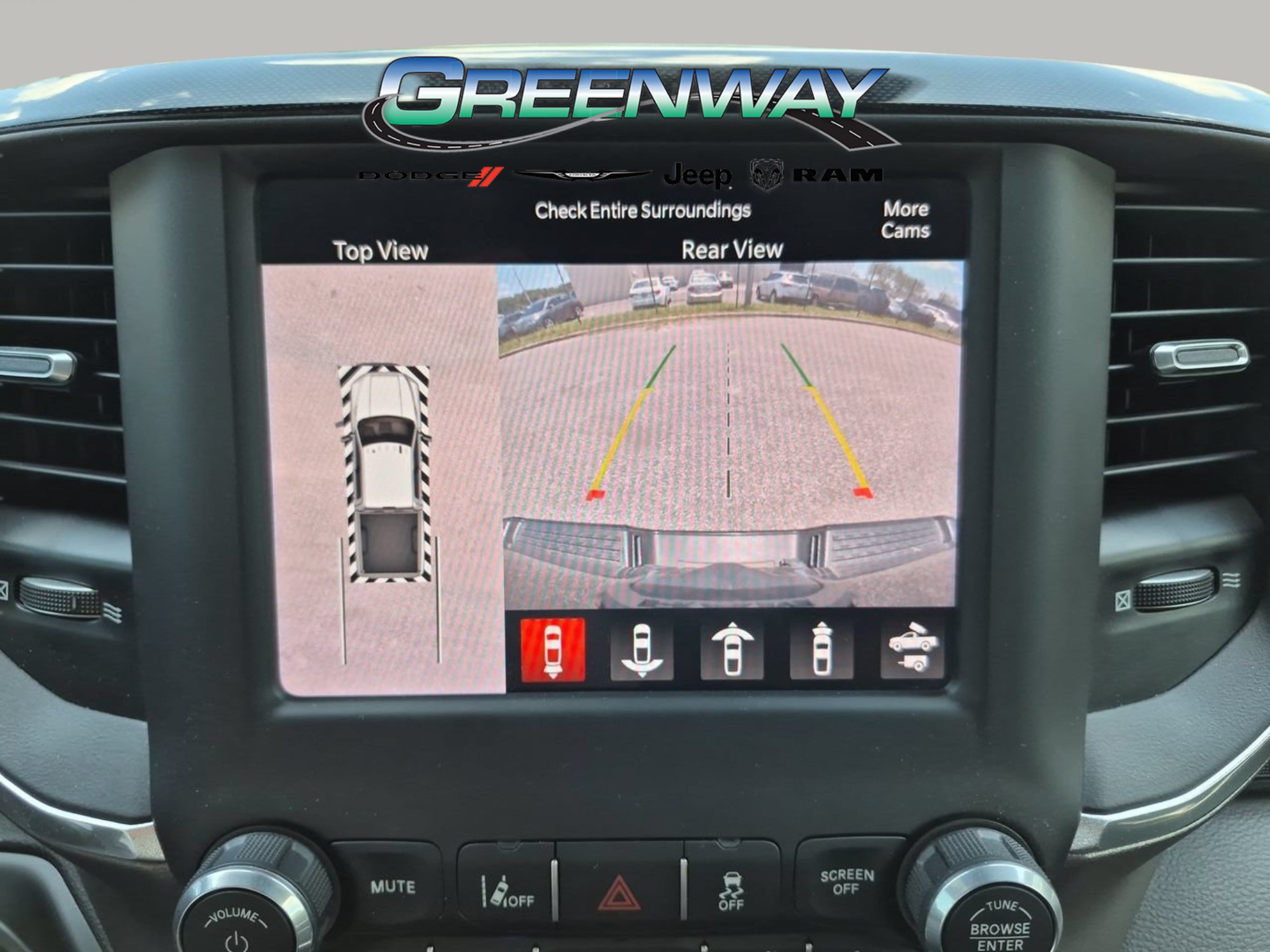 Used 2022 RAM 2500 Laramie w/ Night Edition AWD/4WD image 17