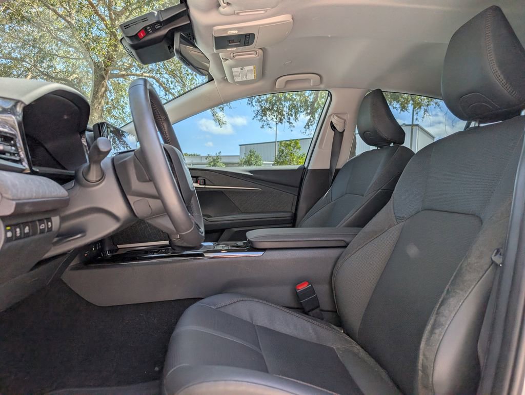 Used 2025 Toyota Camry XLE image 15