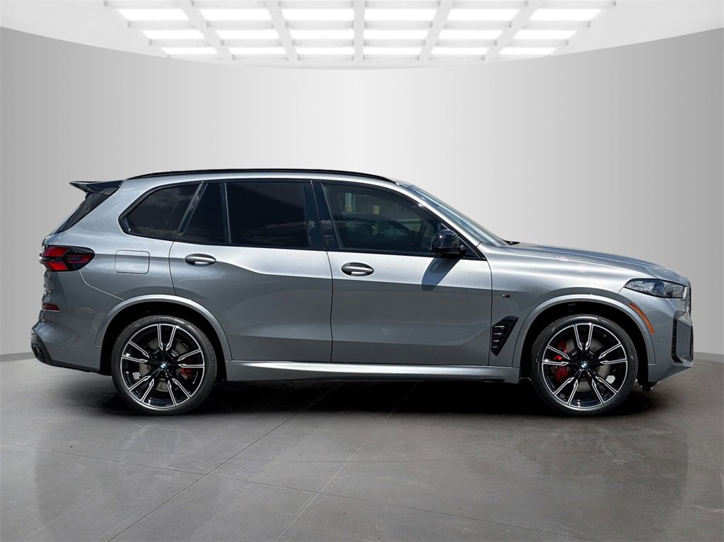 New 2026 BMW X5 M60i w/ Executive Package image 7
