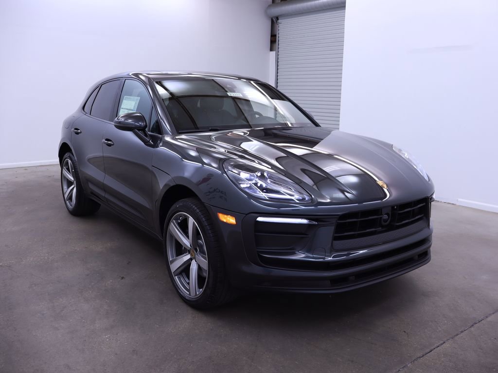 New 2025 Porsche Macan image 9