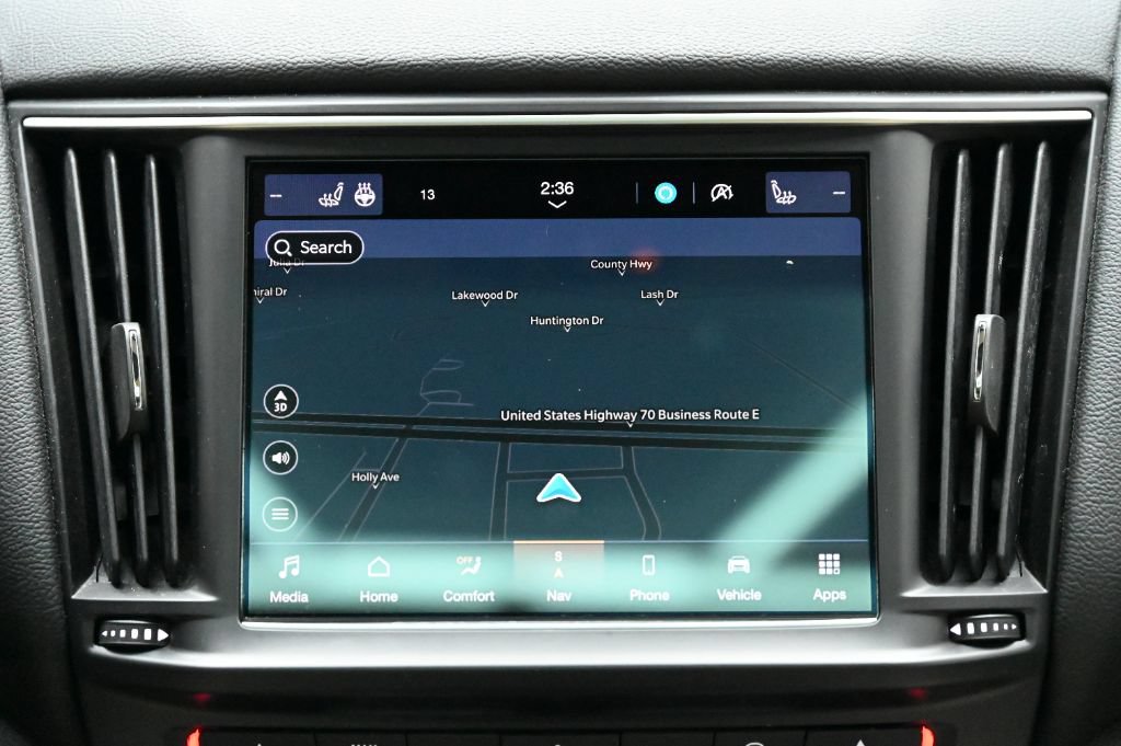 Used 2021 Maserati Levante AWD/4WD image 33