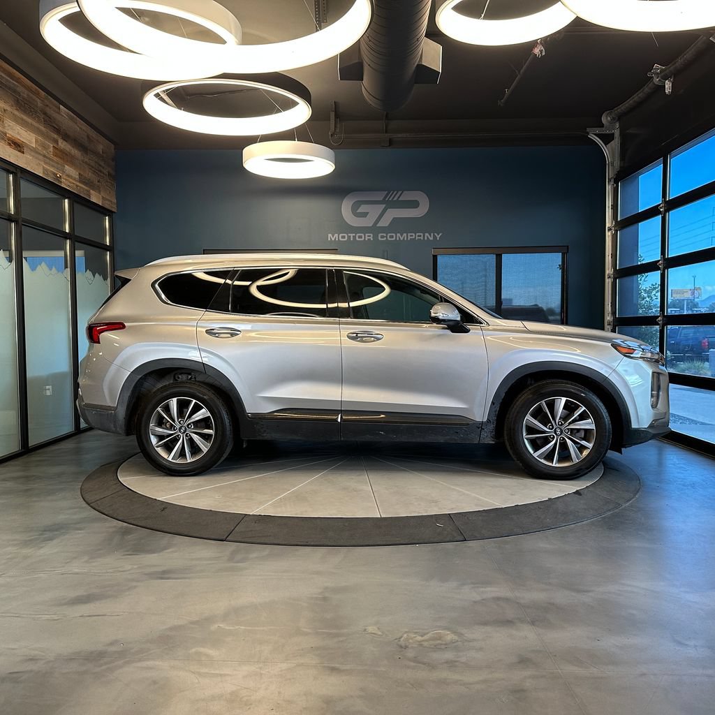 Used 2020 Hyundai Santa Fe Limited AWD/4WD image 2