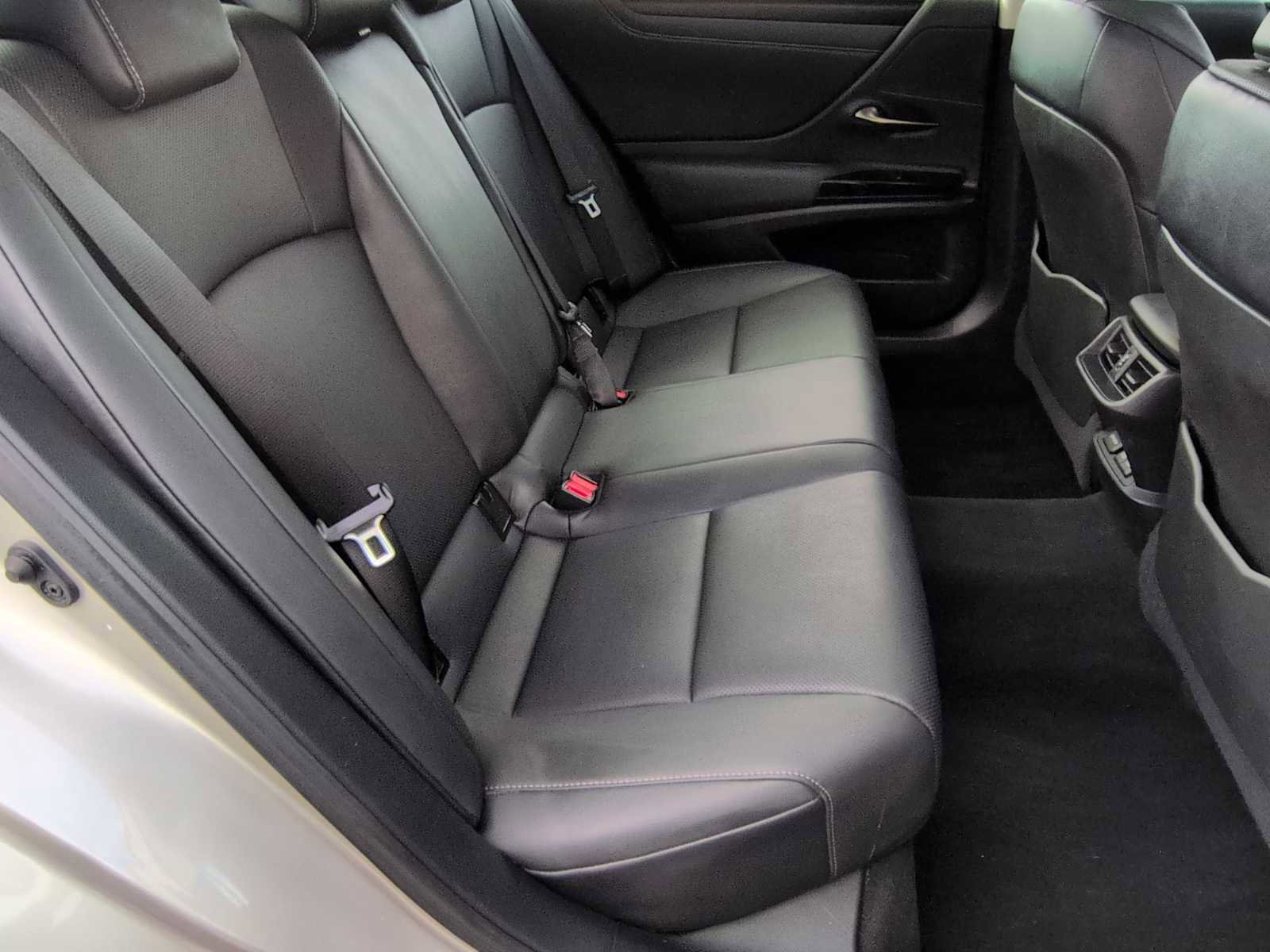 Used 2022 Lexus ES 350 w/ Premium Package image 22