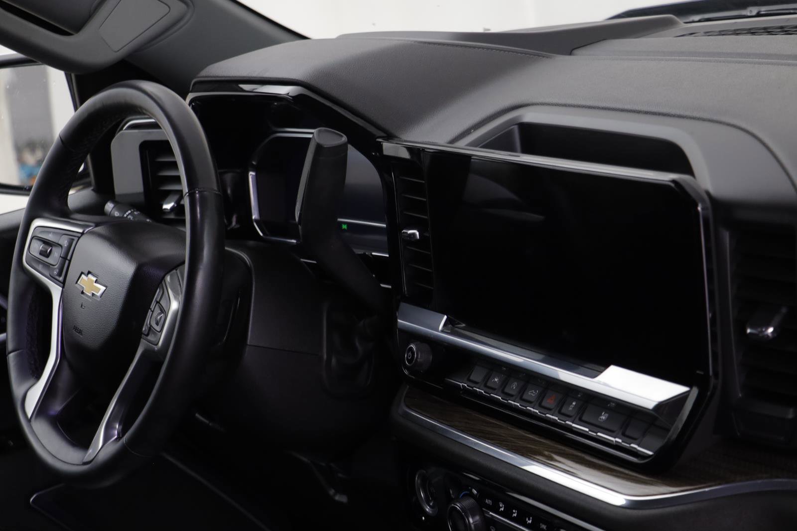 Used 2023 Chevrolet Silverado 1500 LT image 19