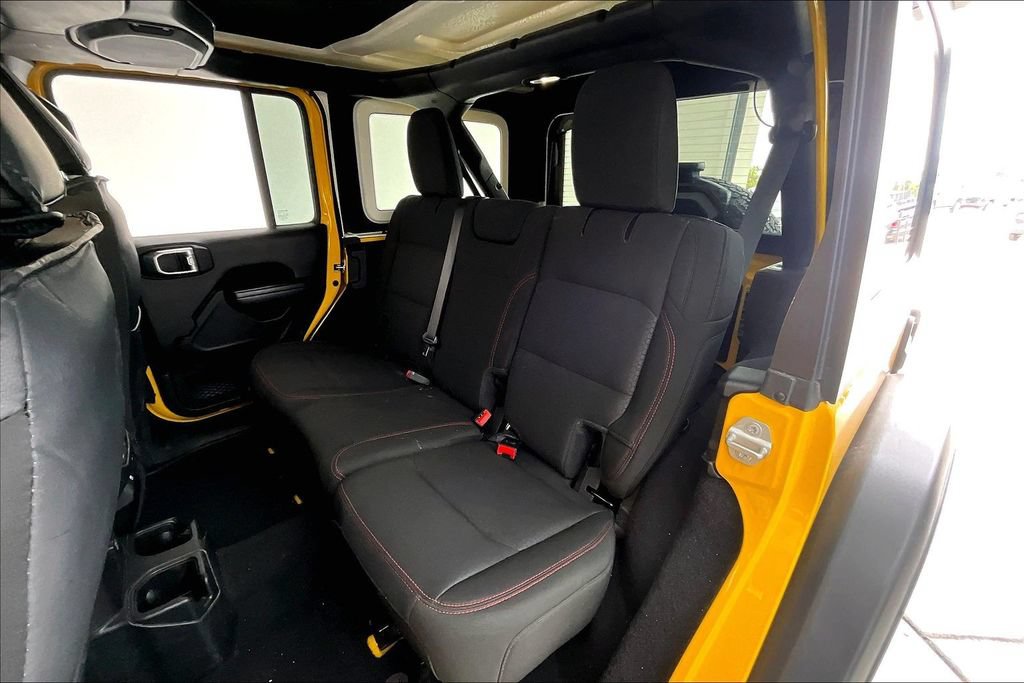 Used 2021 Jeep Wrangler Unlimited Rubicon AWD/4WD image 32