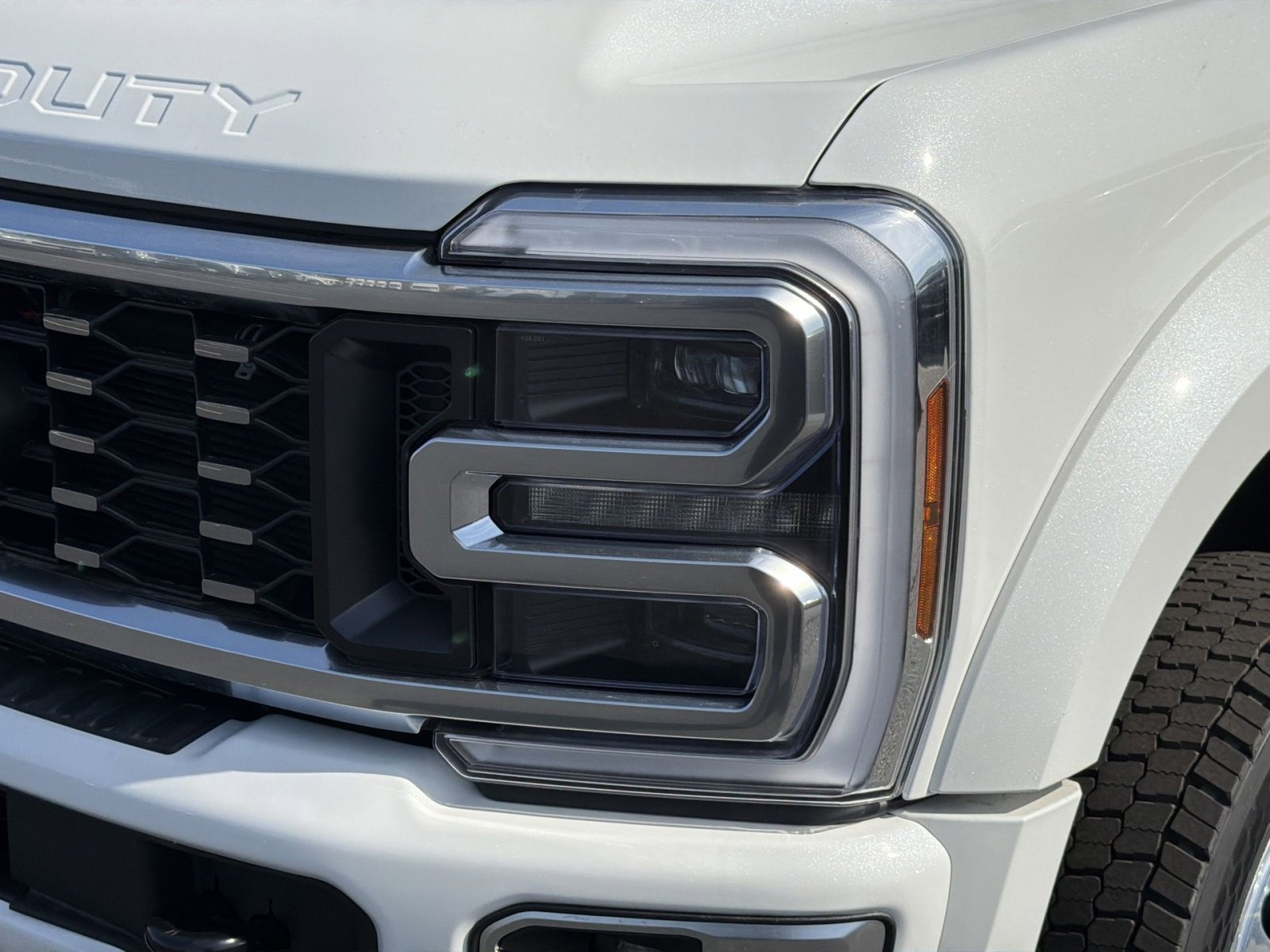 New 2026 Ford F450 Platinum w/ Platinum Plus Package image 13