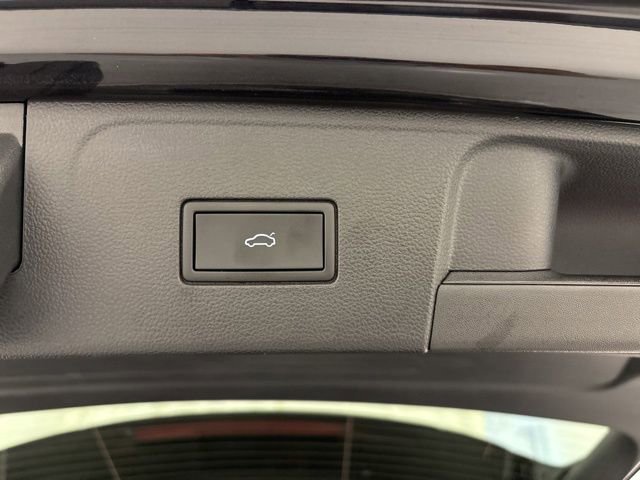 Certified 2025 Volkswagen Atlas Peak Edition SE image 31