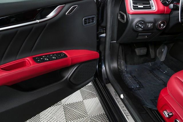 Used 2023 Maserati Ghibli Modena Q4 image 9