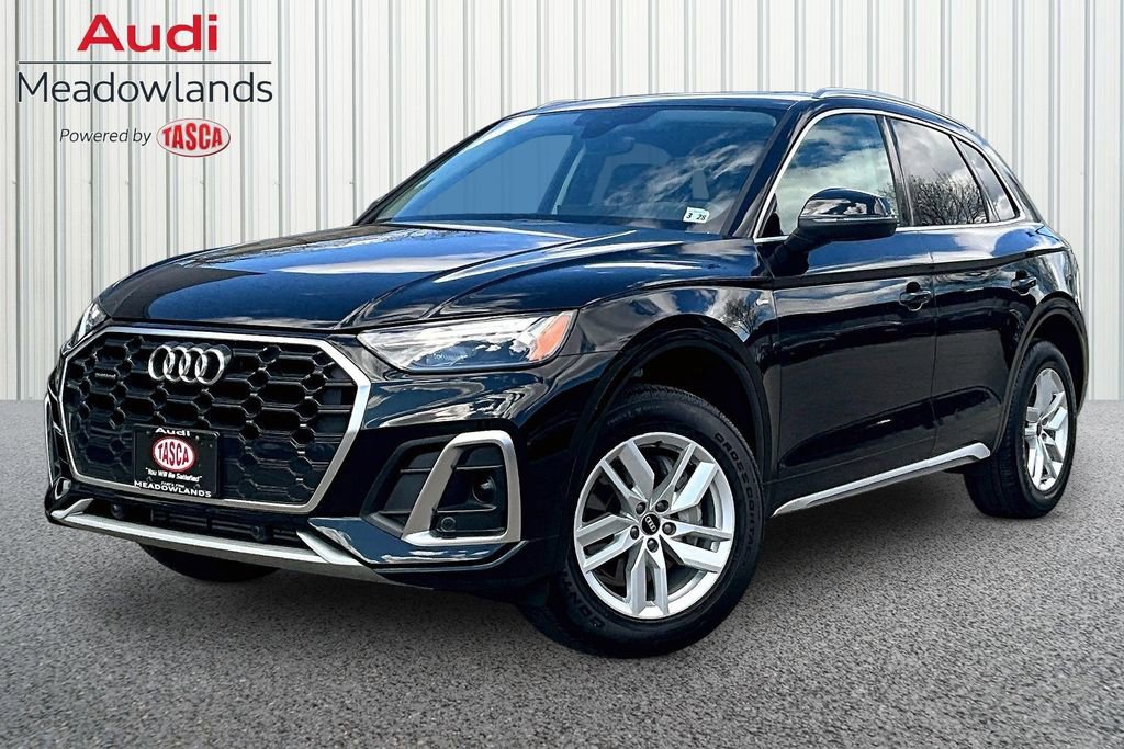 Used 2023 Audi Q5 2.0T Premium w/ Convenience Package image 1