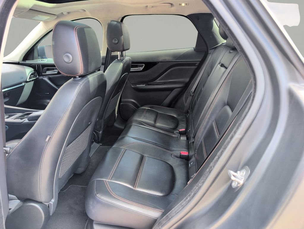 Used 2020 Jaguar F-PACE Prestige AWD/4WD image 14