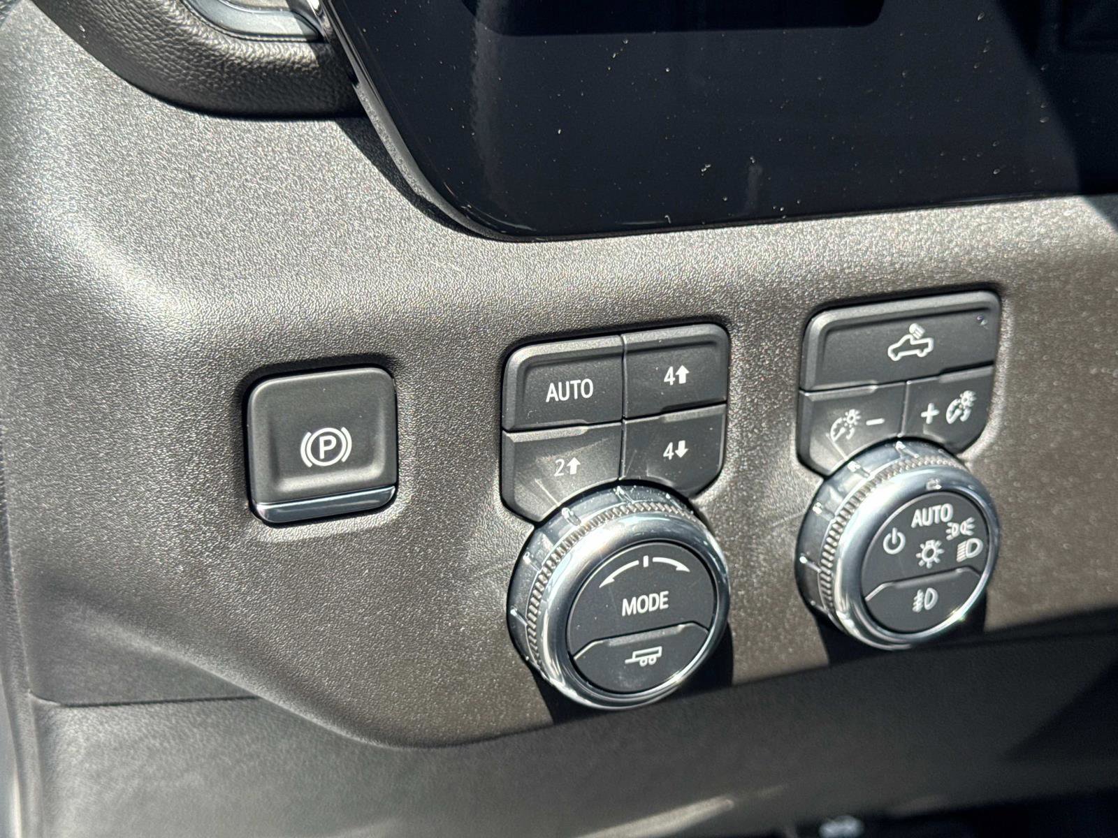 New 2026 GMC Sierra 1500 Elevation image 19