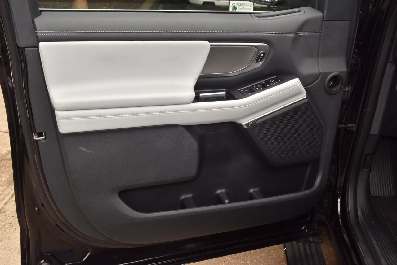 Certified 2025 Ford Expedition Platinum AWD/4WD image 38