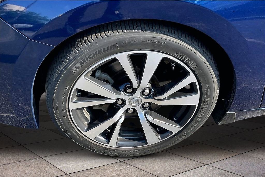 Used 2017 Nissan Maxima Platinum FWD image 7