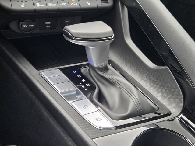 Certified 2026 Hyundai Elantra Limited FWD image 15