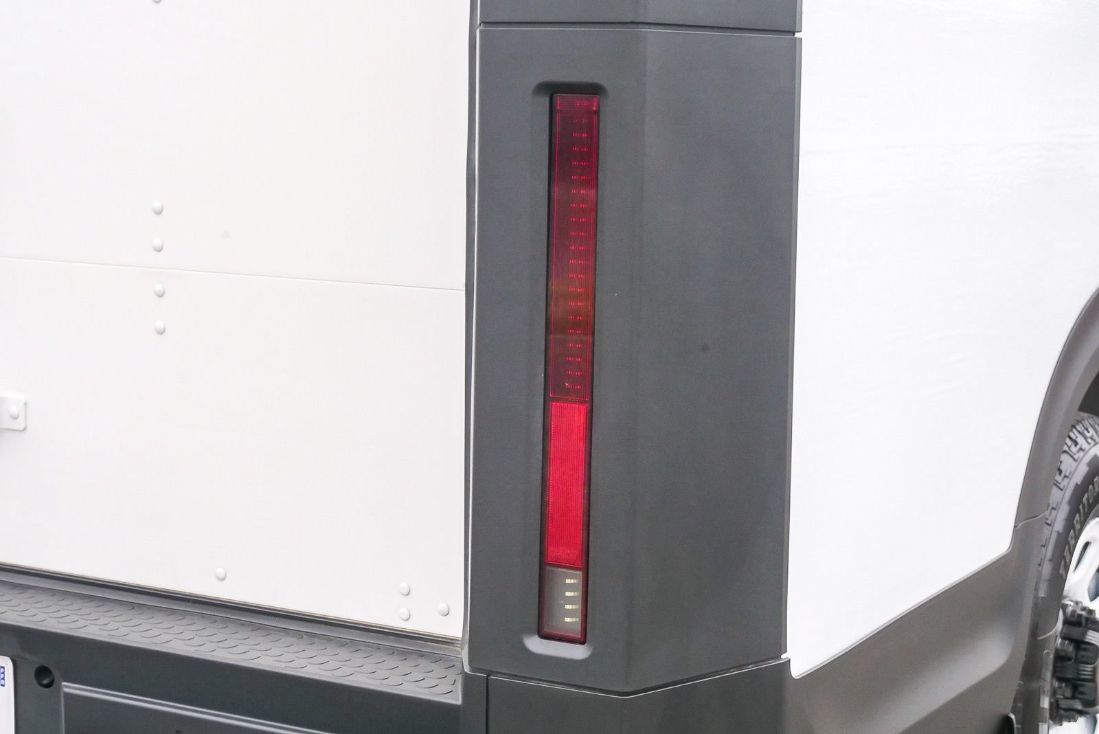 Used 2024 Chevrolet Brightdrop 600 w/ Commercial Equipment Package AWD/4WD image 10