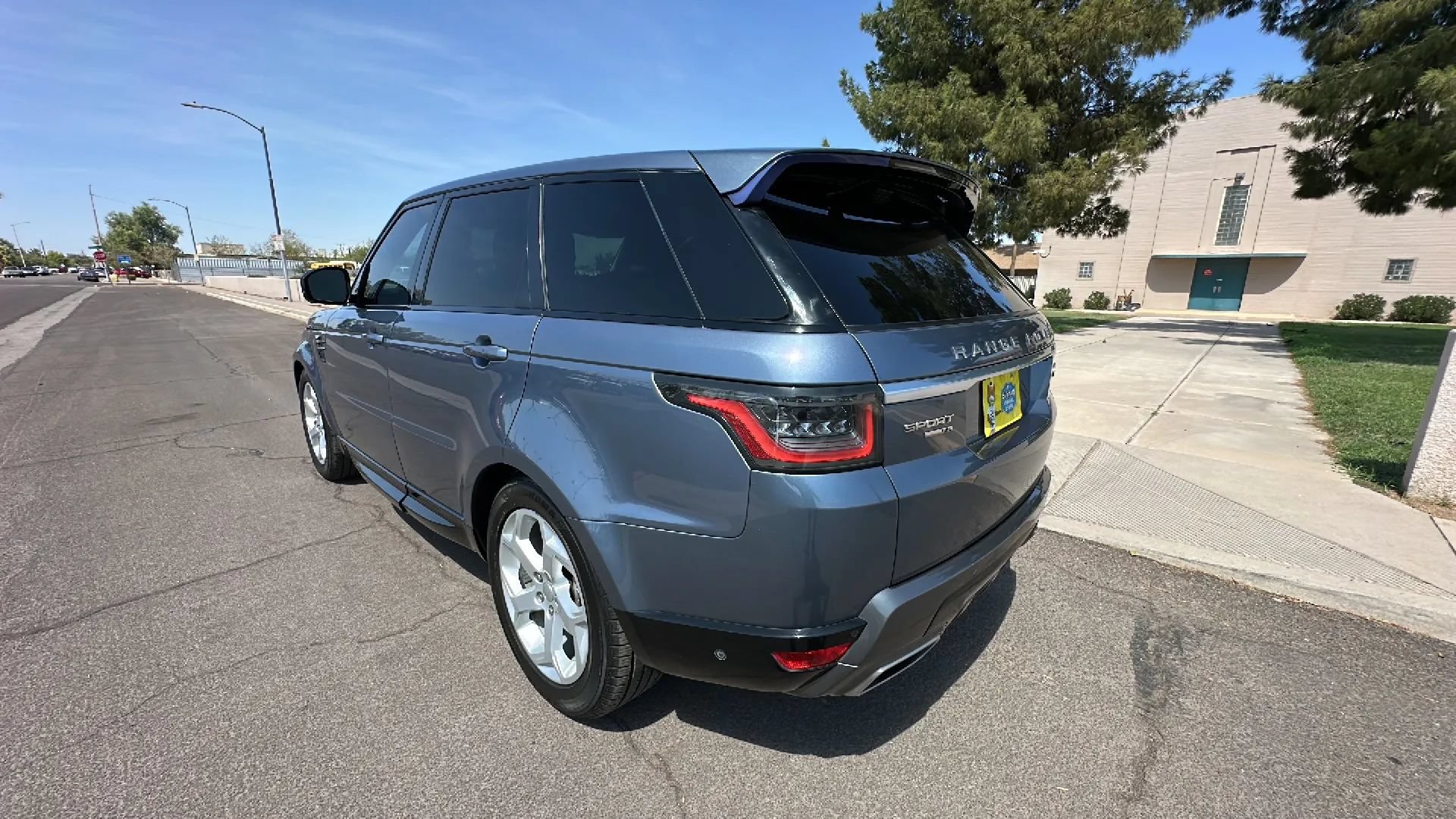 Used 2019 Land Rover Range Rover Sport HSE AWD/4WD image 2