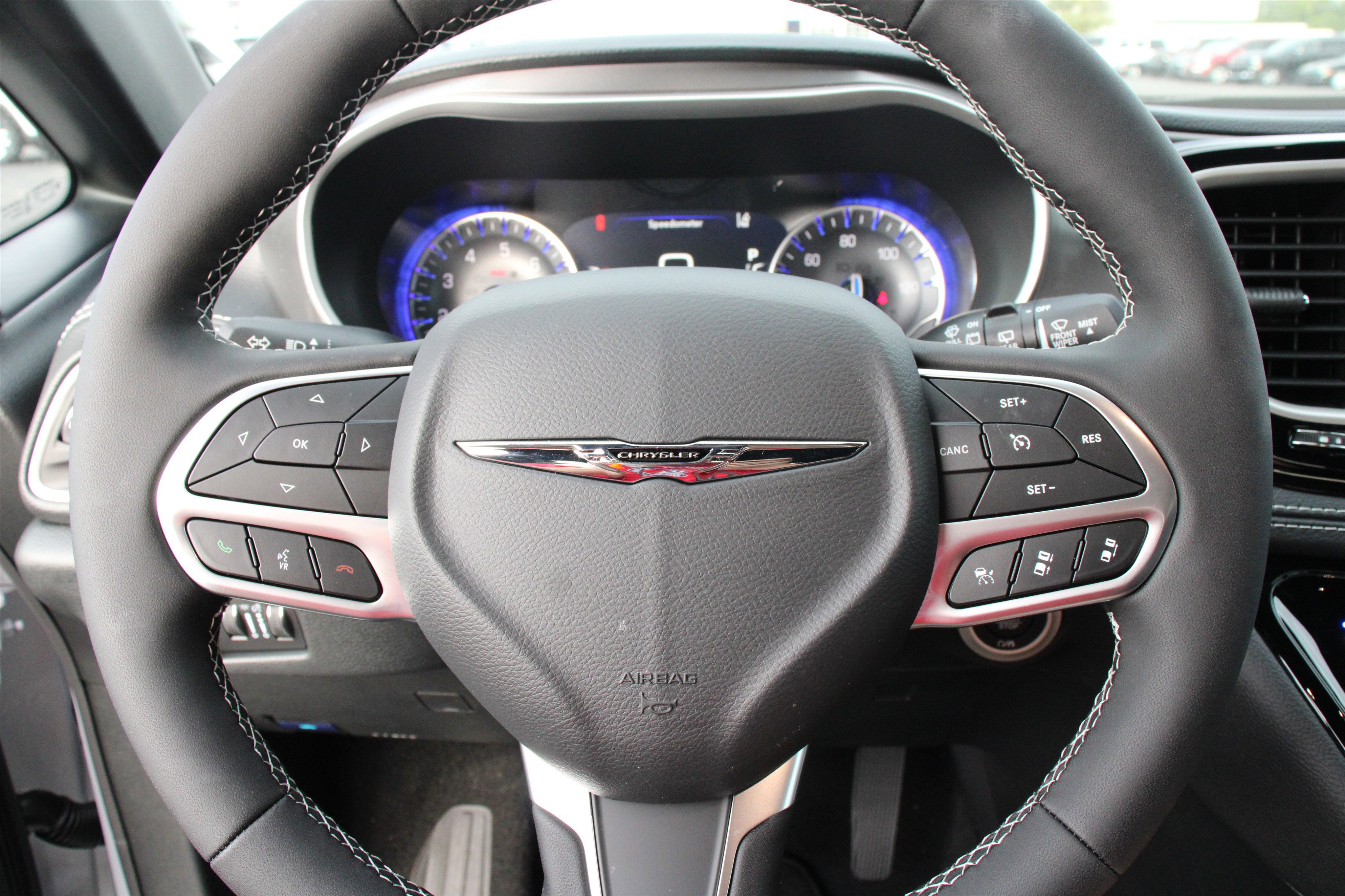 New 2026 Chrysler Pacifica Select AWD/4WD image 11