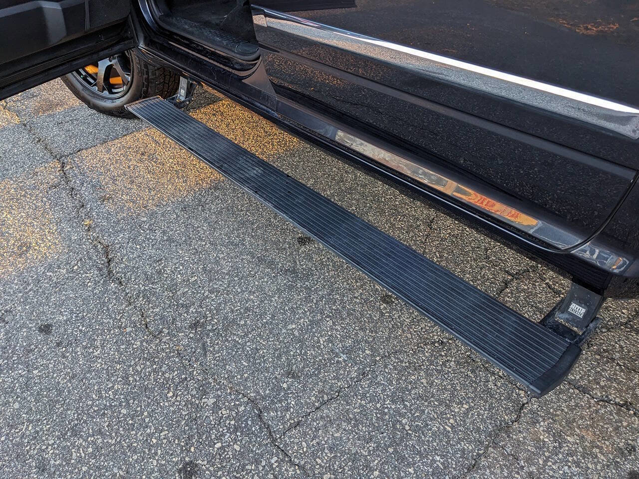 Used 2015 RAM 1500 Laramie w/ Convenience Group image 14