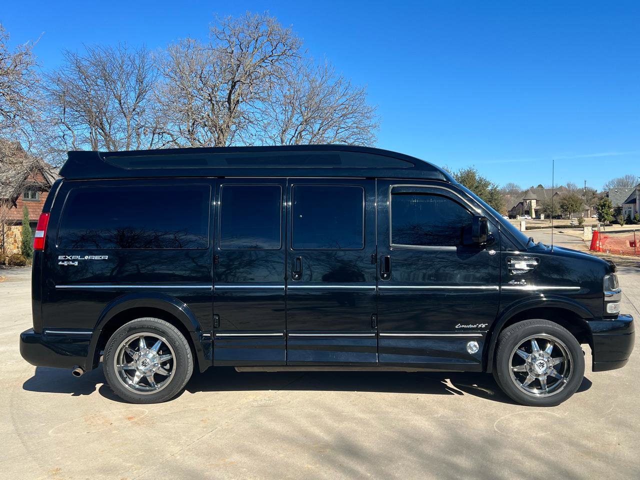 Used 2017 Chevrolet Express 2500 image 13