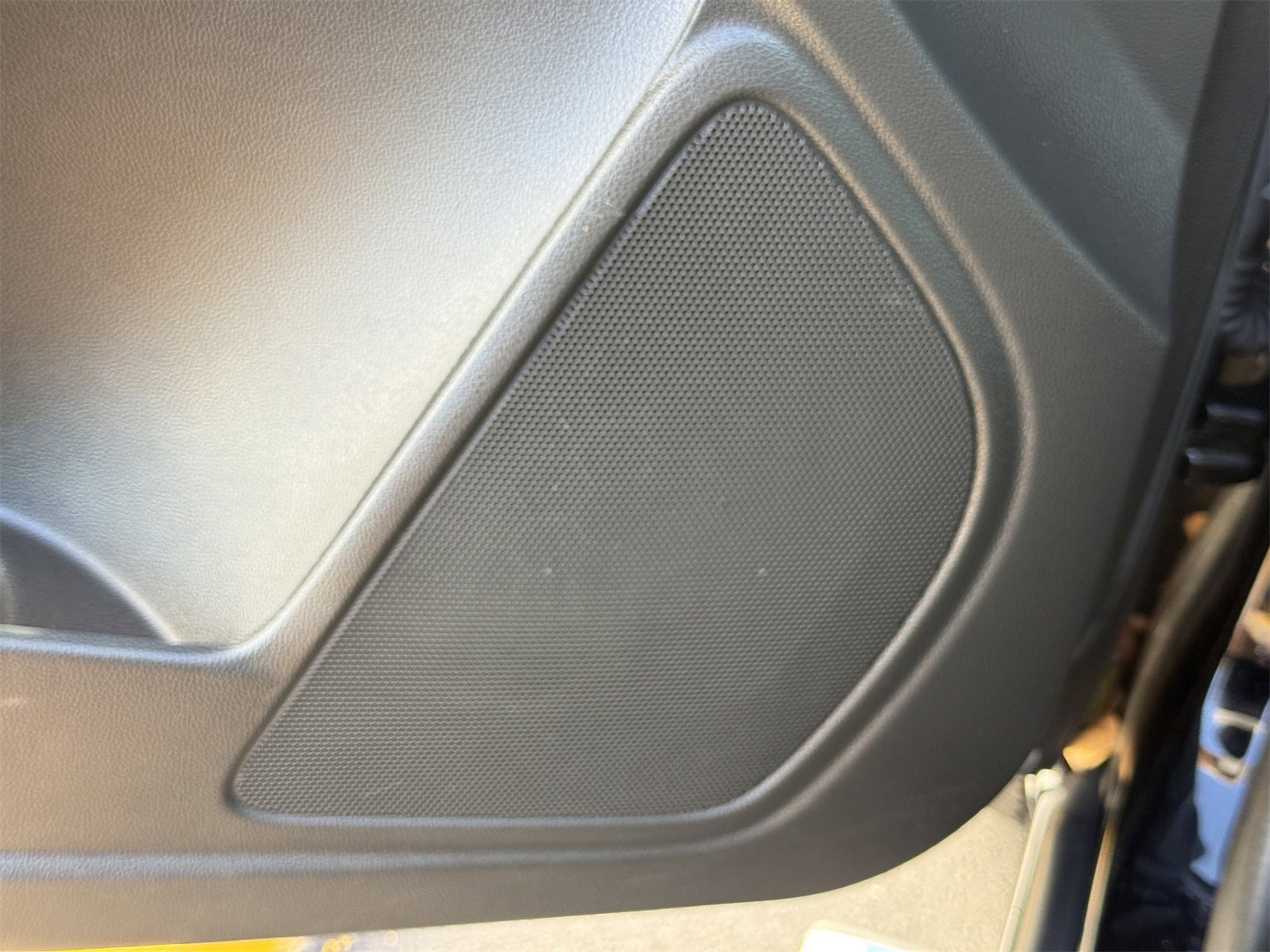 Used 2021 Chevrolet Colorado LT w/ Safety Package image 16