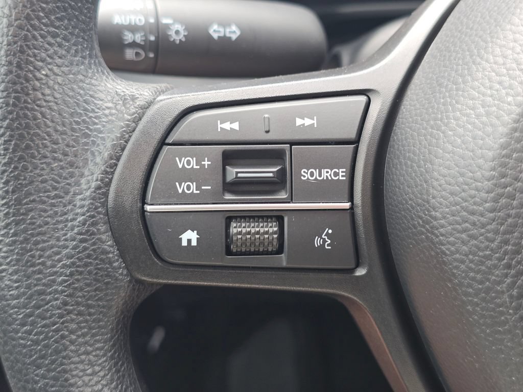 Used 2025 Honda CR-V LX image 31