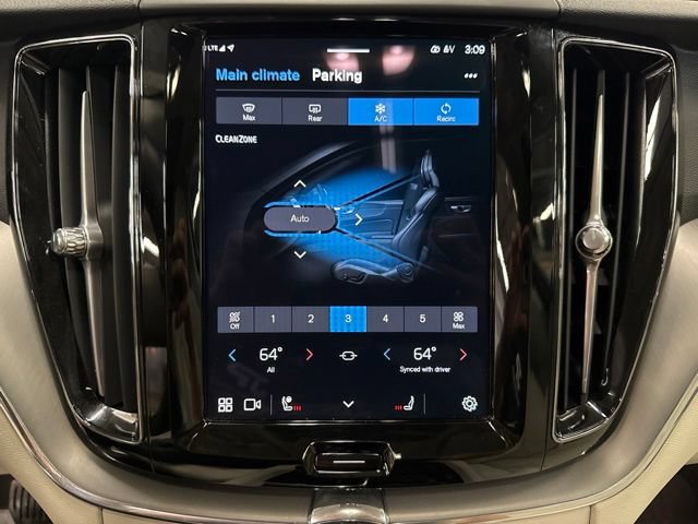 Used 2025 Volvo XC60 B5 Plus w/ Climate Package AWD/4WD image 16